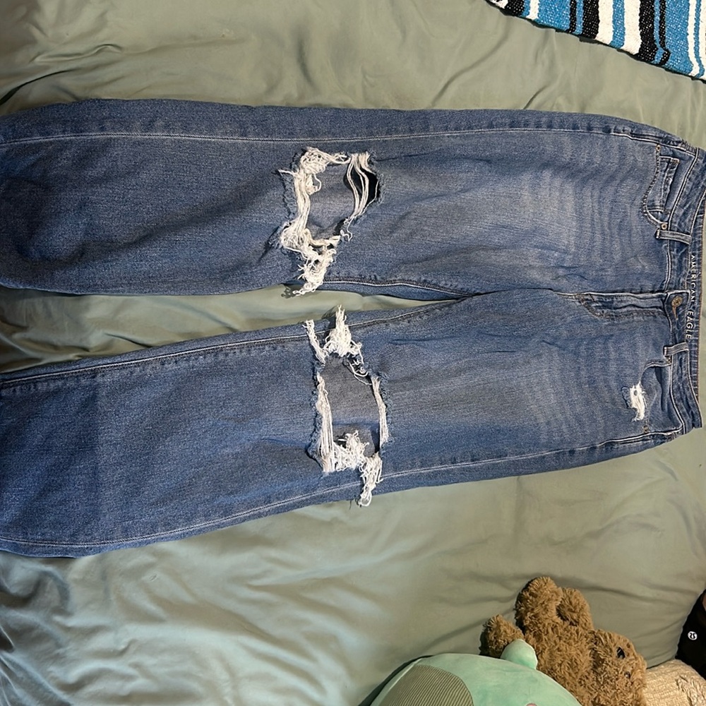 American Eagle women’s jeans size 10 medium wash great condition